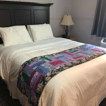 Seaport Inn Port Union Extérieur photo