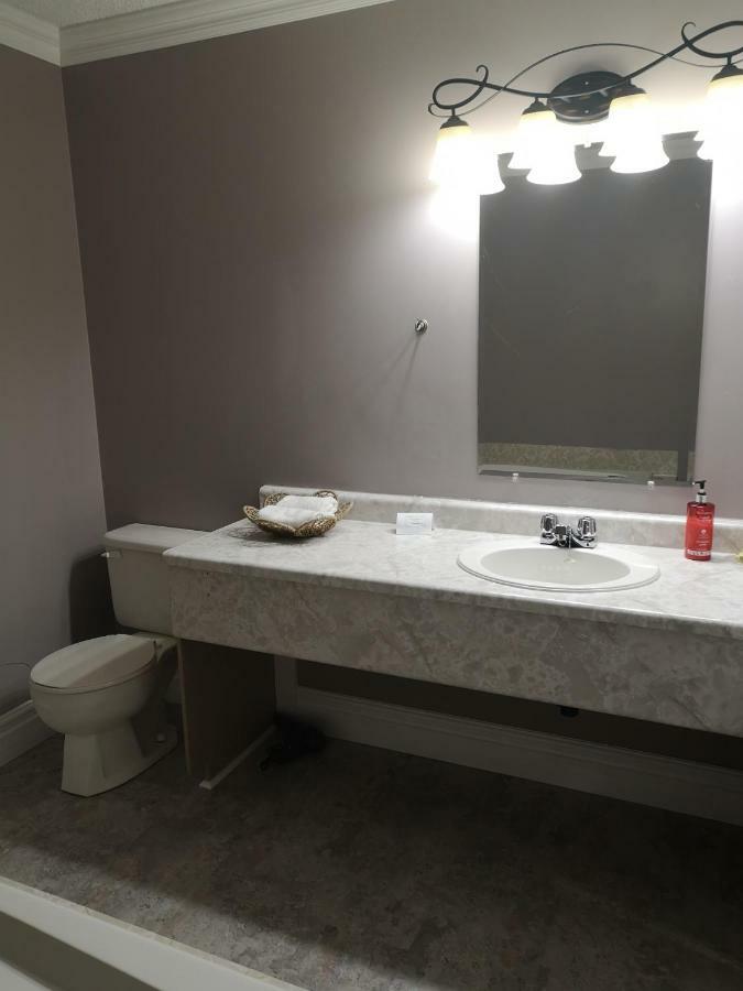 Seaport Inn Port Union Extérieur photo